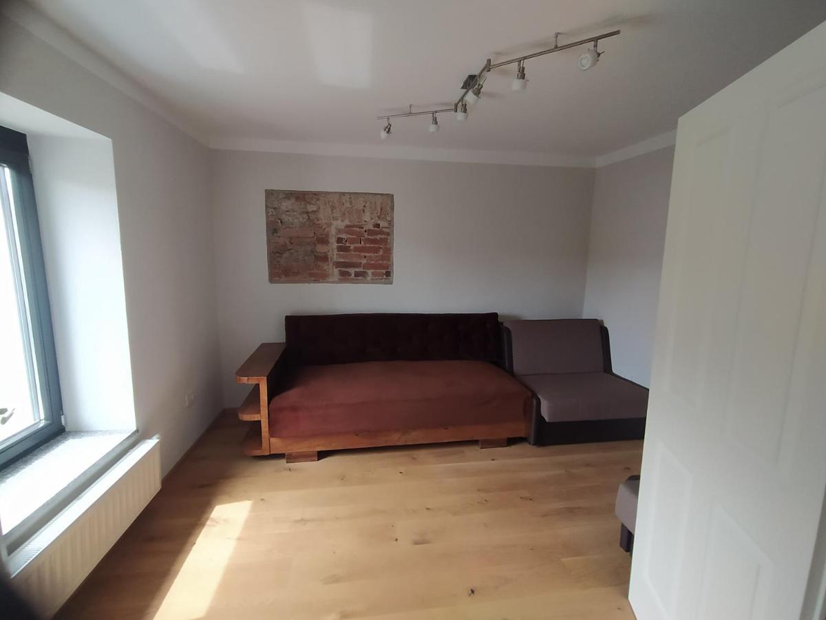 Apartmaji Maln 돌레니스케토플리체 외부 사진