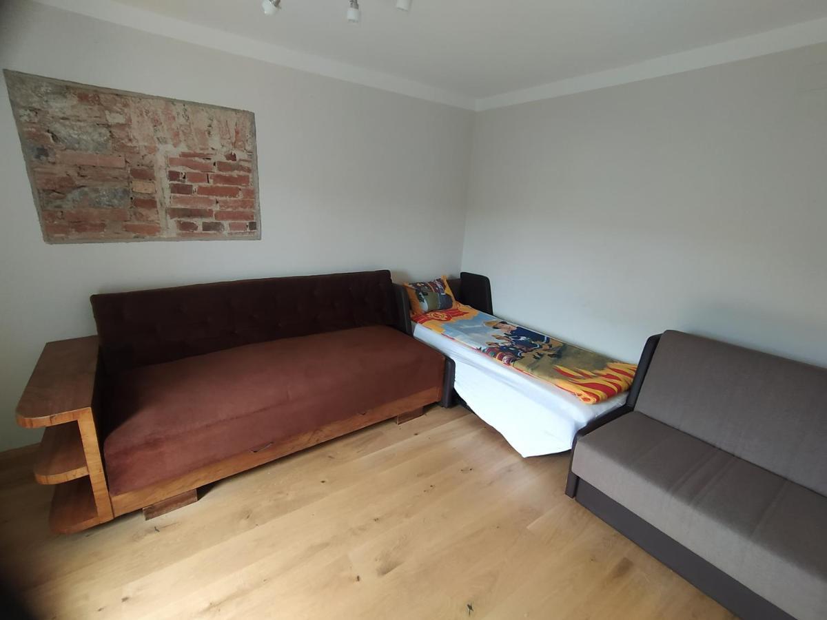 Apartmaji Maln 돌레니스케토플리체 외부 사진