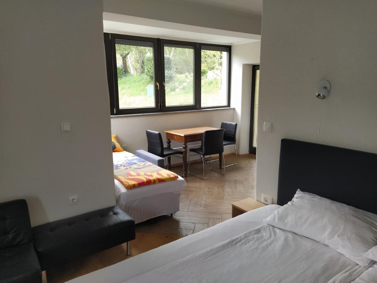 Apartmaji Maln 돌레니스케토플리체 외부 사진