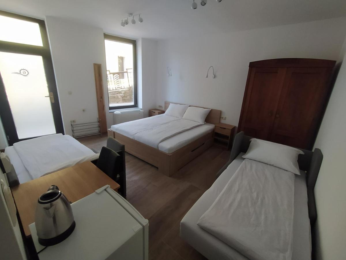 Apartmaji Maln 돌레니스케토플리체 외부 사진